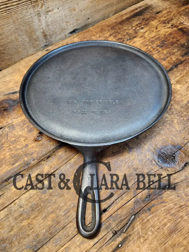 Absolutely Gorgeous!! 1940’S Era Unmarked Wagner #9 Round Griddle ’10 1/4 Inch Griddle ’ A.