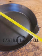 Almost mint! 1940’s Griswold No. 8 Cast Iron Skillet with Small Block Logo 704 F - Skillet