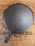 Almost mint! 1940’s Griswold No. 8 Cast Iron Skillet with Small Block Logo 704 F - Skillet