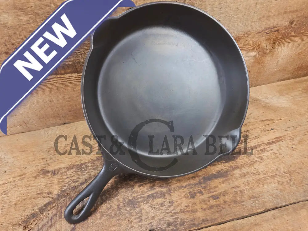Almost Mint! Early 1910’s Griswold #9 Cast Iron Skillet Large Block Slant Logo ’Erie,’ 710 A - Skillet