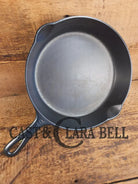 Almost Mint! Griswold #8 Cast Iron Skillet with Large Block Logo and Smooth Bottom 704 V - Skillet