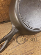 Almost perfect! 1930’s Era Lodge #5 Skillet with 3 Notch Heat Ring. #2 XS markings. SC24