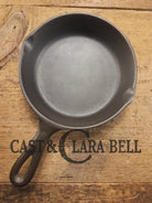 Almost perfect! 1930’s Era Lodge #5 Skillet with 3 Notch Heat Ring. #2 XS markings. SC24