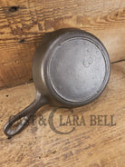 Almost perfect! 1930’s Era Lodge #5 Skillet with 3 Notch Heat Ring. #2 XS markings. SC24