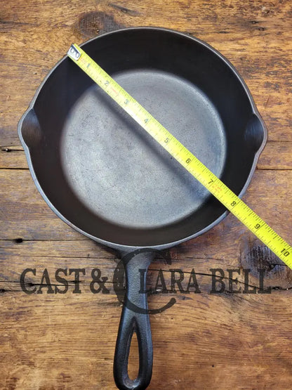 Almost Perfect! 1930’S Era Lodge #5 Skillet With 3 Notch Heat Ring.