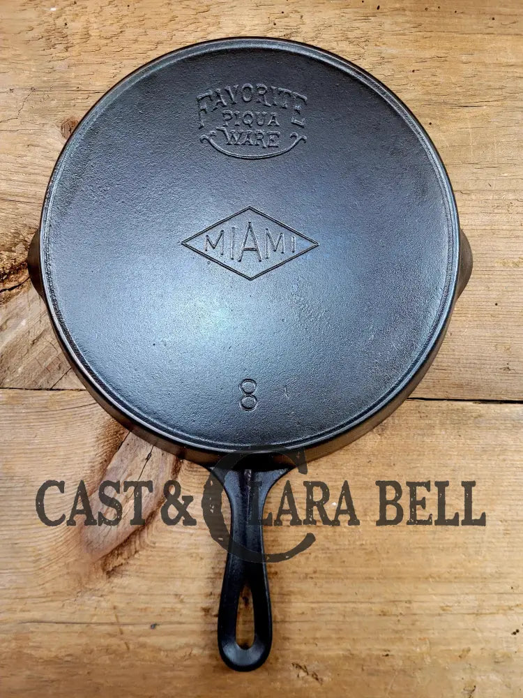 Almost Perfect! Favorite Piqua #8 Miami Skillet With ’Smiley’ Logo. Circa 1925-1935. Amazingly