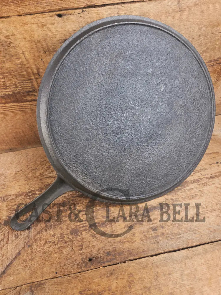 Amazing! Antique #12 handled round griddle! PERFECT pizza griddle or griddle for the cabin! Griddle