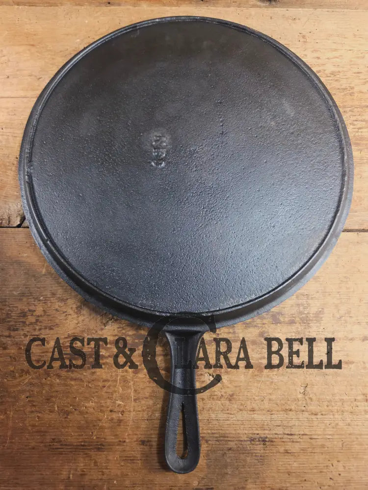 Amazing! Antique #14 handled gate marked round griddle! We’ve never seen one like this. PERFECT pizza peel or griddle