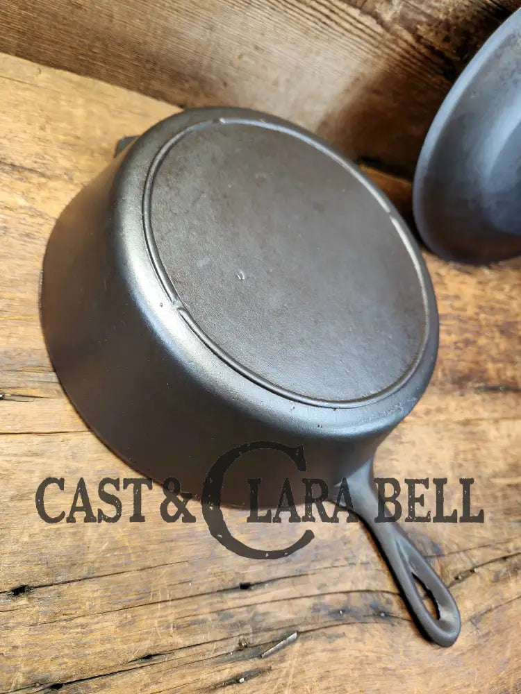 Amazing! Early 1900’S Lodge #8 Single Notch Deep Skillet With Raised Lid. Raised G On Assist Tab.