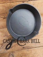 Antique elegant gate-marked unknown #10 skillet. Amazing condition Est 1880’s Era. Flat handle raised #10 Pattern