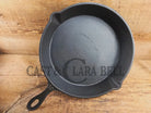 Antique elegant gate-marked unknown #10 skillet. Amazing condition Est 1880’s Era. Flat handle raised #10 Pattern