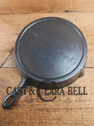 Antique elegant gate-marked unknown #10 skillet. This is GORGEOUS. Est 1880’s Era. Flat handle raised #10 Pattern.