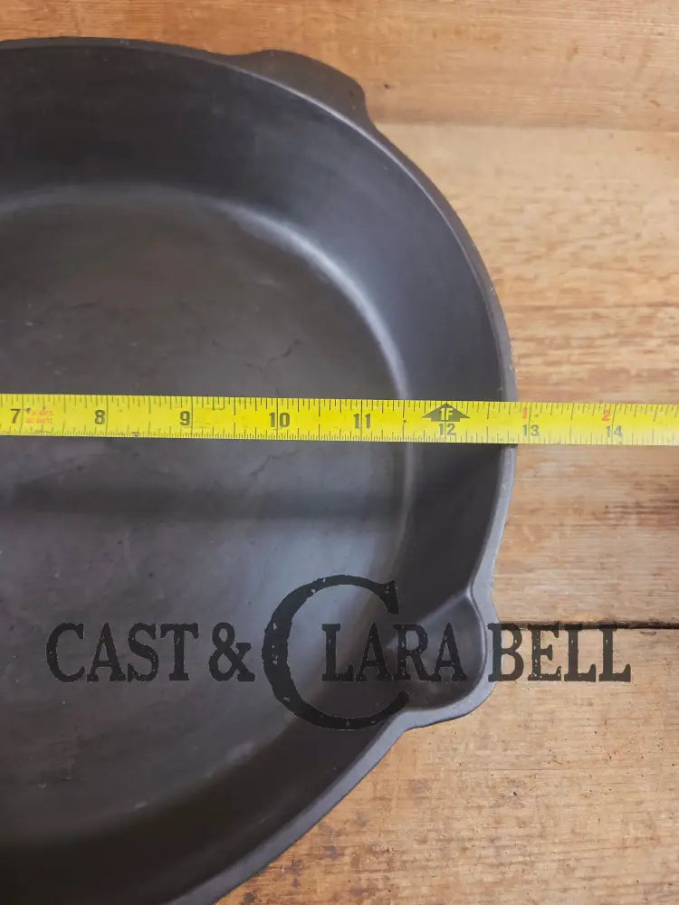 Antique elegant gate-marked unknown #11 deep skillet. This is GORGEOUS. Est 1880’s Era. Semi fancy handle possible Ohio