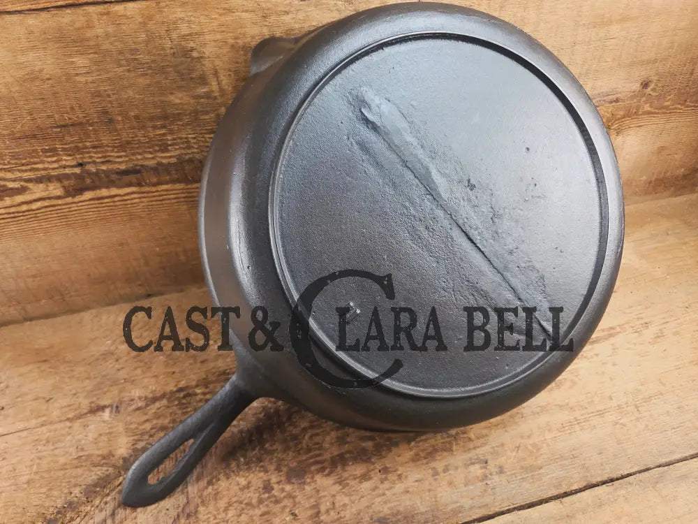 Antique elegant gate-marked unknown #11 deep skillet. This is GORGEOUS. Est 1880’s Era. Semi fancy handle possible Ohio