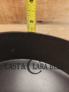 Antique elegant gate-marked unknown #9 skillet. This is GORGEOUS. Est 1880’s. Left single spout heat ring bottom w/