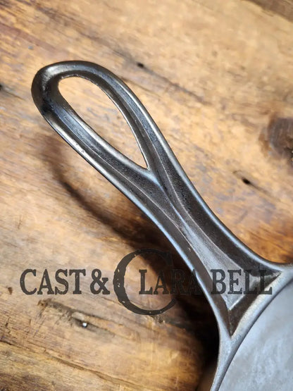 Antique Gate-Marked Unknown #7 Skillet. Est 1880’S. Left Single Spout Heat Ring Bottom W/ Fancy