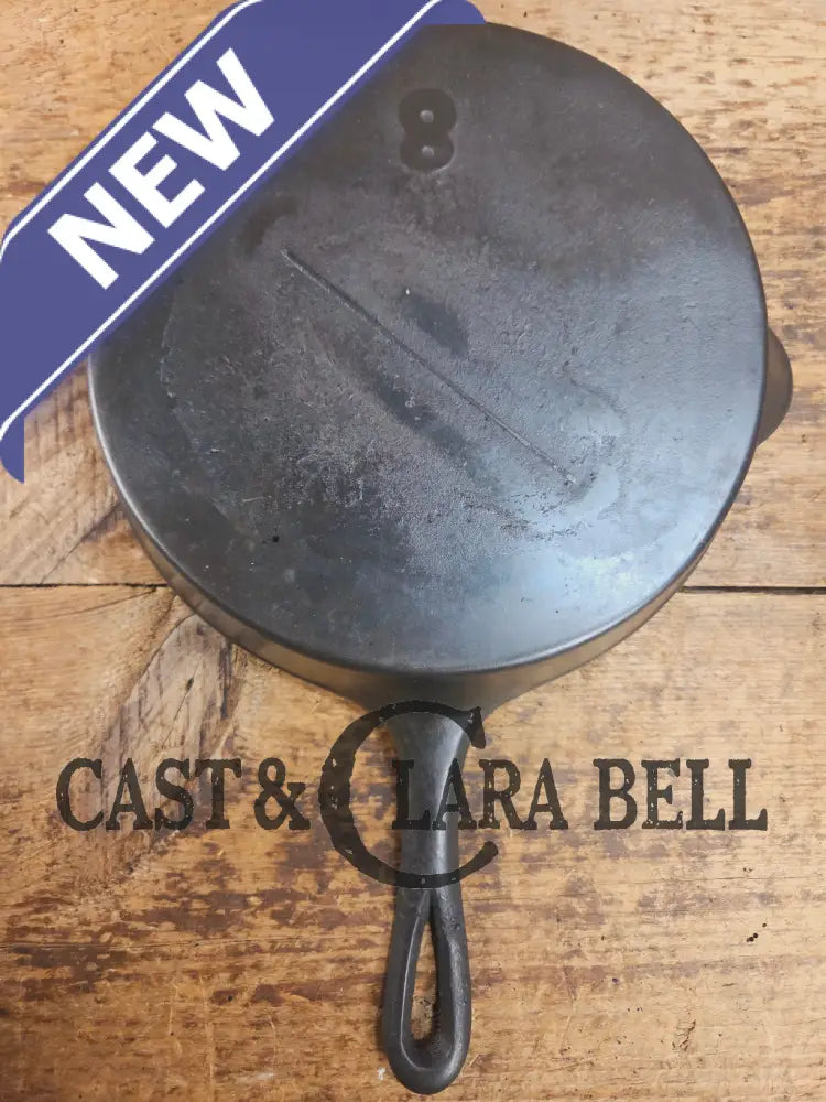 Antique gate-marked unknown #8 skillet. Est 1880’s. Left single spout heat ring bottom w/ semi fancy handle Skillet