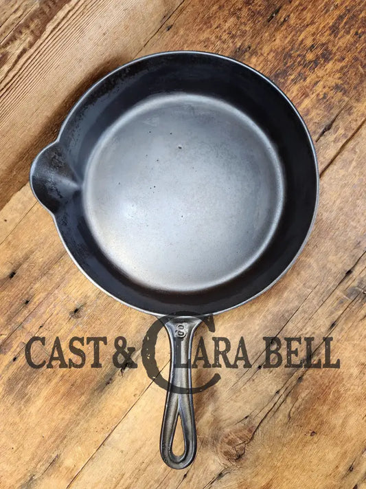 Antique Gate-Marked Unknown #7 Skillet. Est 1880’S. Left Single Spout Smooth Bottom W/ Fancy