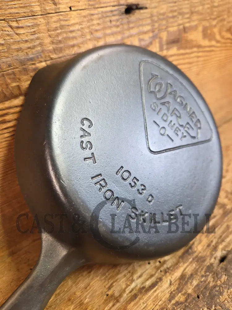 Awesome 1920’s Era Wagner Sidney -O- #3 Skillet with ’Pie’ Logo and Smooth Bottom 1053 - Skillet