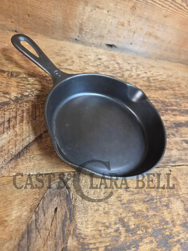 Awesome 1920’s Era Wagner Sidney -O- #3 Skillet with ’Pie’ Logo and Smooth Bottom 1053 - Skillet