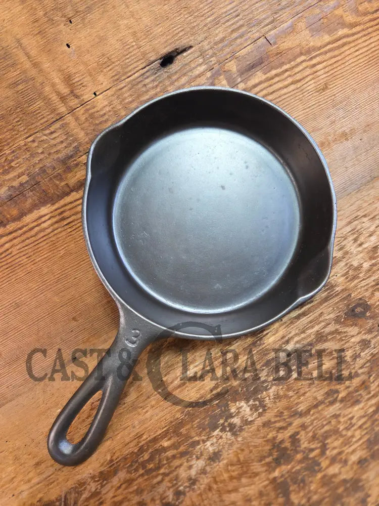 Awesome 1920’s Era Wagner Sidney -O- #3 Skillet with ’Pie’ Logo and Smooth Bottom 1053 - Skillet