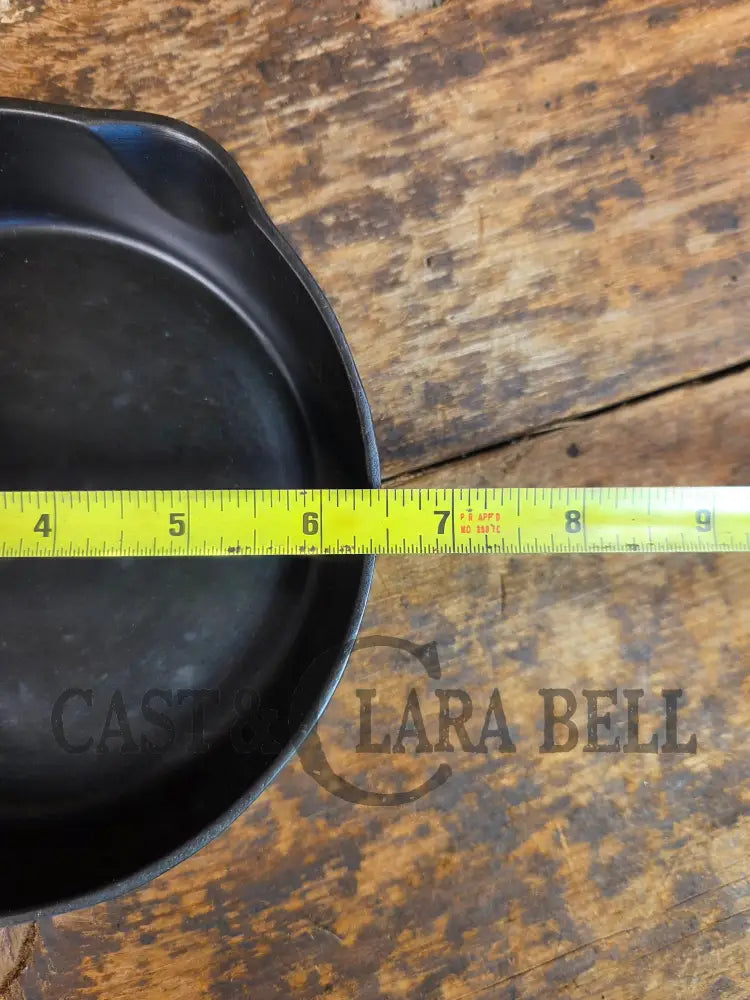 Awesome 1920’s Era Wagner Sidney -O- #3 Skillet with ’Pie’ Logo and Smooth Bottom 1053 - Skillet