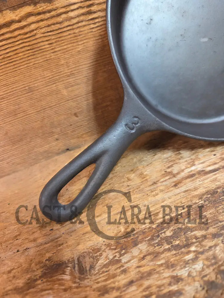 Awesome 1920’s Era Wagner Sidney -O- #3 Skillet with ’Pie’ Logo and Smooth Bottom 1053 D - Skillet