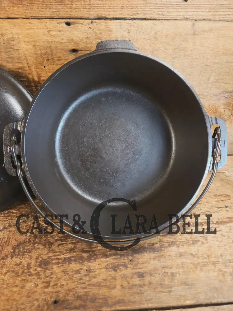 Awesome! 1920’s Griswold #8 Tite-Top Cast Iron Dutch Oven 833 A and high dome matching Griswold Lid 2551 - Dutch Ovens