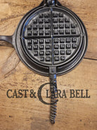 Awesome! 1920’s Griswold #8 Waffle Iron 885/886 with Matching Low Base 975. Ready to make crispy waffles! Waffle Iron