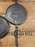 Awesome! 1920’s Griswold #8 Waffle Iron 885/886 with Matching Low Base 975. Ready to make crispy waffles! Waffle Iron