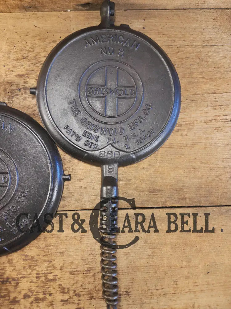 Awesome! 1920’s Griswold #8 Waffle Iron 885/886 with Matching Low Base 975. Ready to make crispy waffles! Waffle Iron