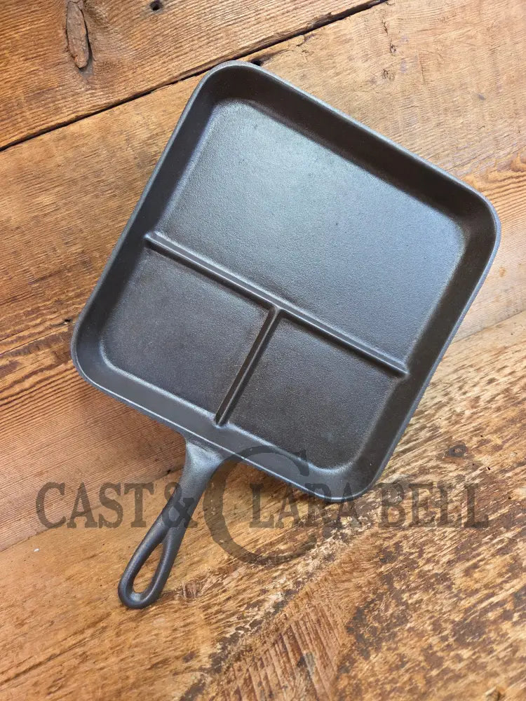 Awesome 1930-40’s Era Lodge Bacon & Egg Breakfast Skillet. Great gift idea for the everyday cook in your life!