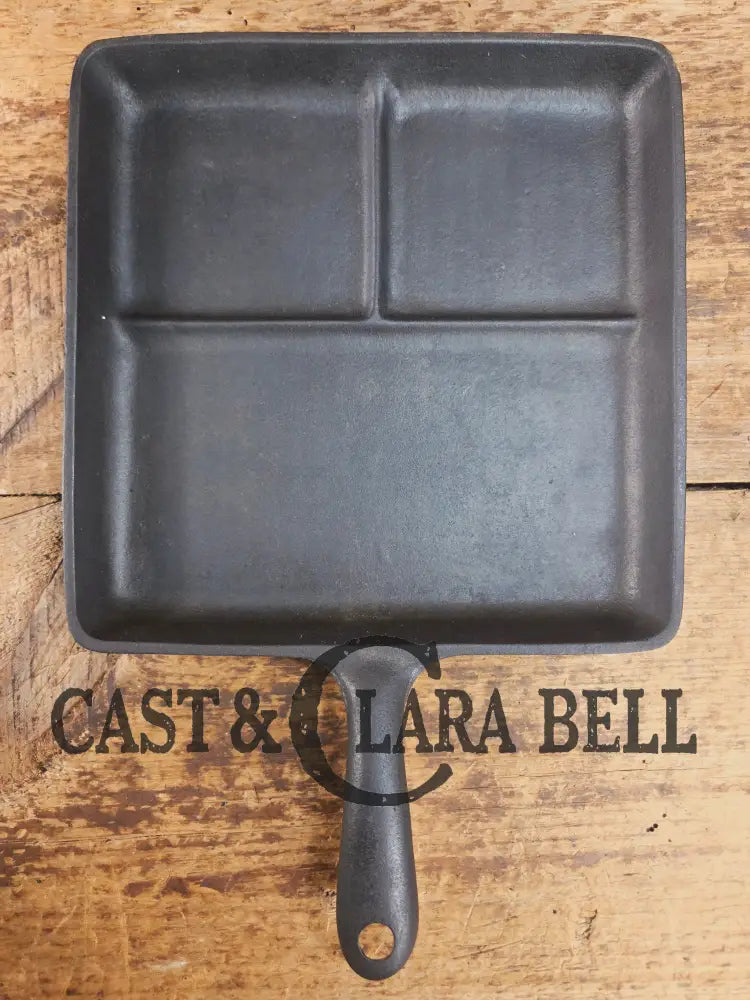 Awesome. 1930’s Era Wagner Ware Bacon and Egg Cast Iron Breakfast Skillet 1101 A14. Great gift idea! Skillet