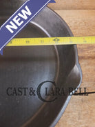 Awesome and tough to find! Scarce smooth bottom #12 Vollrath cast iron skillet. This is a conversation starter! Skillet