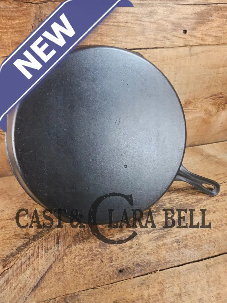 Awesome and tough to find! Scarce smooth bottom #12 Vollrath cast iron skillet. This is a conversation starter! Skillet