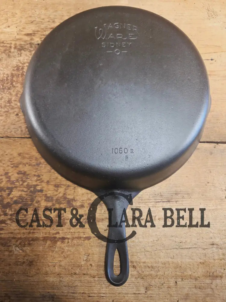 Awesome bacon skillet. Big 1930’s Wagner Ware #10 Cast Iron Skillet with Stylized Logo 1060 R Skillet
