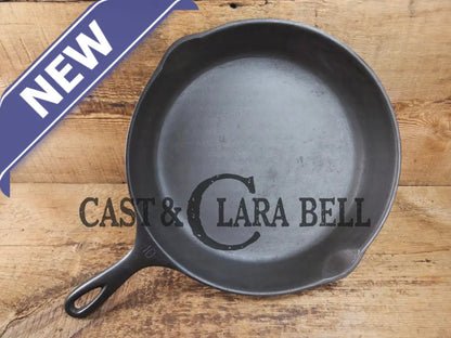 Awesome big bacon skillet! Big 1930’s Wagner Ware #10 Cast Iron Skillet with Stylized Logo 1060 A Skillet
