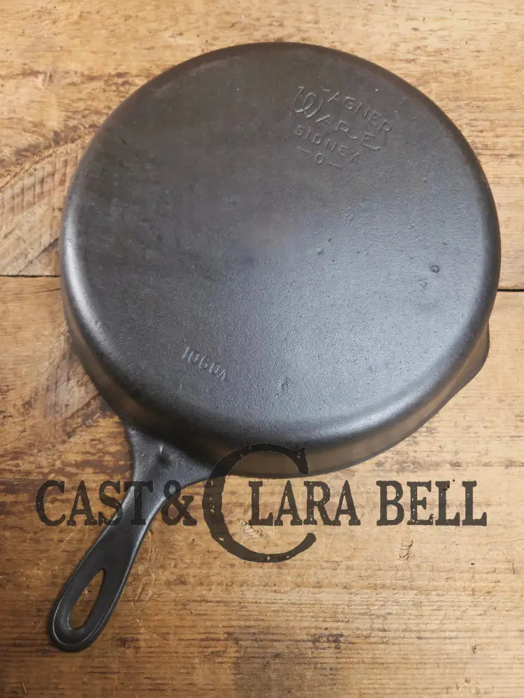 Awesome big bacon skillet! Big 1930’s Wagner Ware #10 Cast Iron Skillet with Stylized Logo 1060 A Skillet
