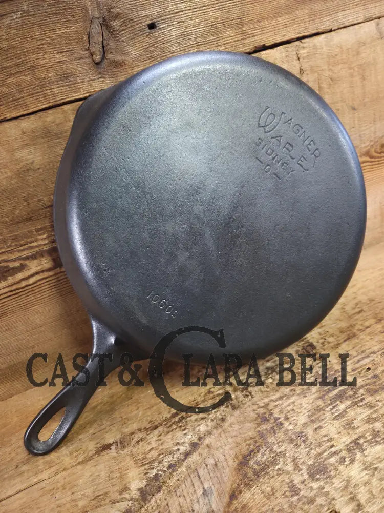 Awesome big bacon skillet! Big 1930’s Wagner Ware #10 Cast Iron Skillet with Stylized Logo 1060 A Skillet