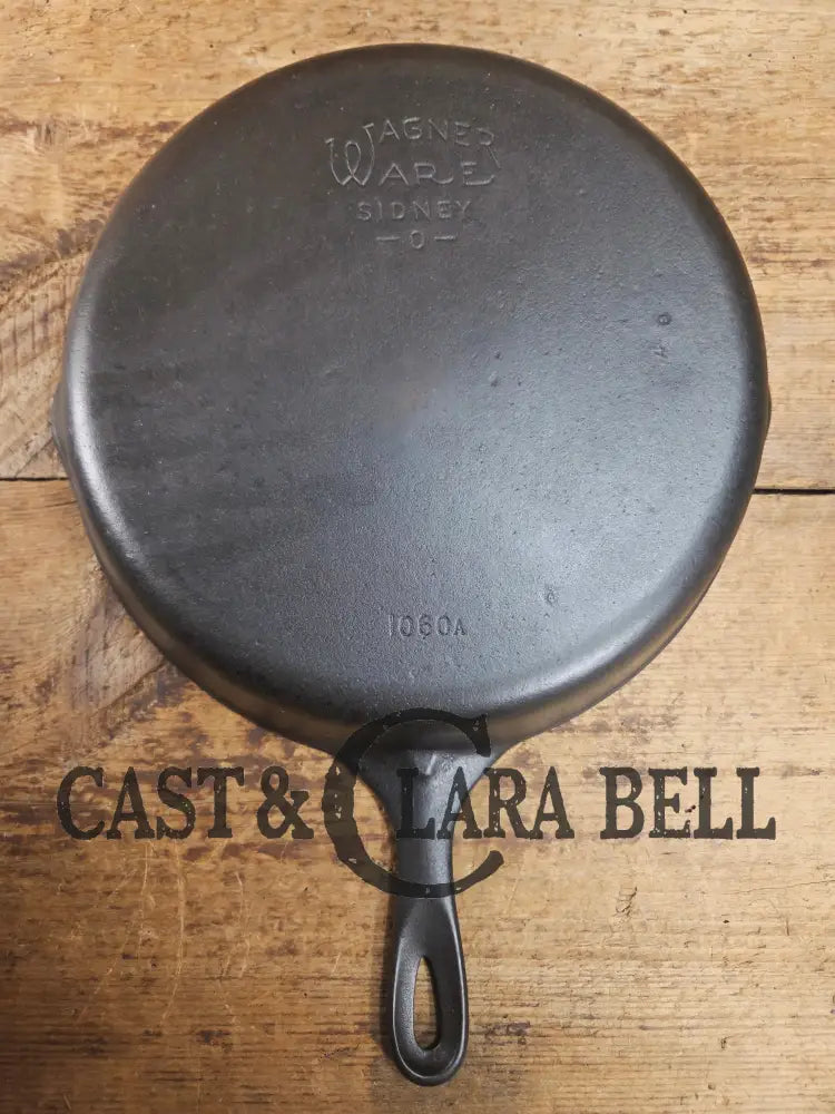 Awesome big bacon skillet! Big 1930’s Wagner Ware #10 Cast Iron Skillet with Stylized Logo 1060 A Skillet