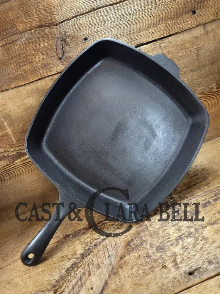 Awesome BIG Griswold (Wagner made) Square Cast Iron Skillet with Small Block Logo and Smooth Bottom ’57’ Skillet