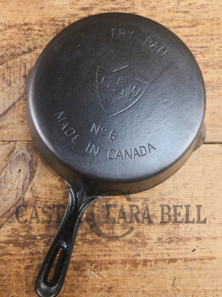 Awesome Canadian made 1940’s vintage GSW (General Steel Wares) #6 skillet. Harder to find! Skillet