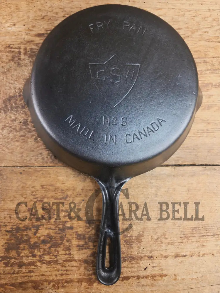 Awesome Canadian made 1940’s vintage GSW (General Steel Wares) #6 skillet. Harder to find! Skillet