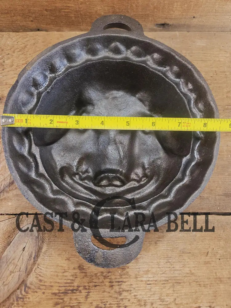 Awesome gift idea!! Vintage ’Pig Head’ mold restored and ready to use! Bakeware