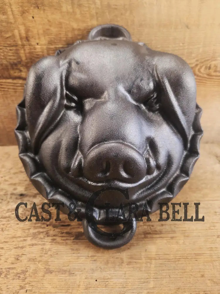 Awesome gift idea!! Vintage ’Pig Head’ mold restored and ready to use! Bakeware