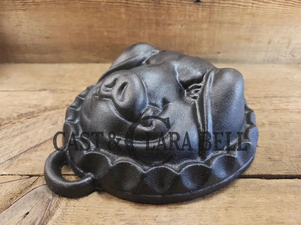 Awesome gift idea!! Vintage ’Pig Head’ mold restored and ready to use! Bakeware