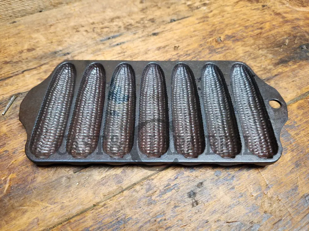 Awesome Gift! Toy Griswold No. 262 Cast Iron Crispy Corn Or Wheat Stick Pan 7 Cup. Great For Display