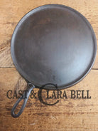 Awesome pizza griddle or for breakfast hot cakes! 1920’’s #10 Griswold Large Block cast iron Griddle 610 Griddle