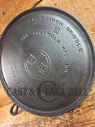 Awesome pizza griddle or for breakfast hot cakes! 1920’’s #10 Griswold Large Block cast iron Griddle 610 Griddle