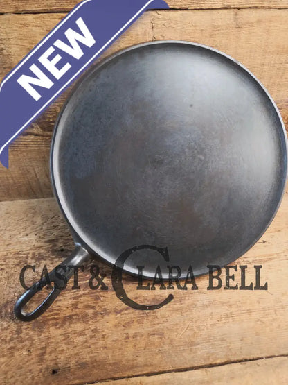Awesome pizza griddle or for breakfast hot cakes! 1920’’s #10 Griswold Large Block cast iron Griddle 610 Griddle